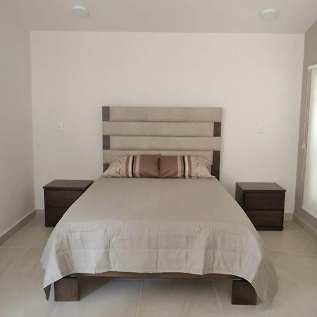 Kia - Pesqueria - Aeropuerto Monterrey A Apartment Bagian luar foto